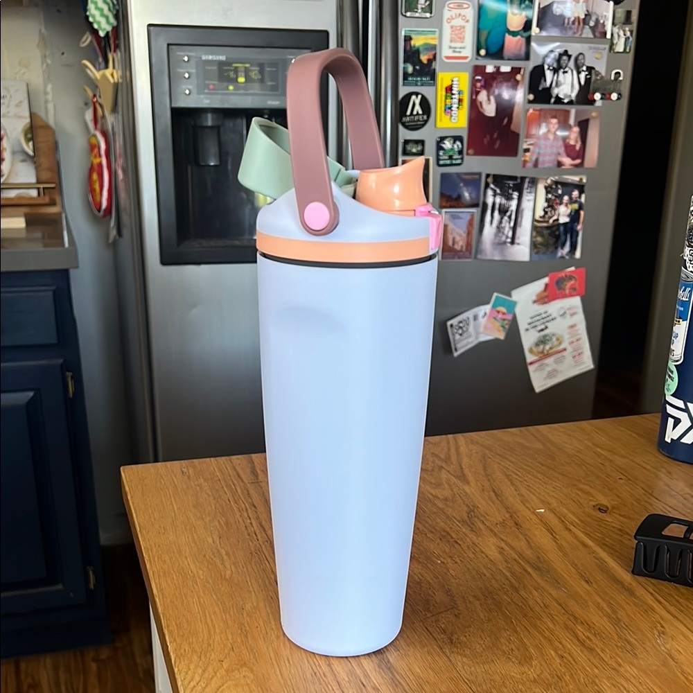 COPY - Owala FreeSip Sway 30oz in Periwinkle Twinkle